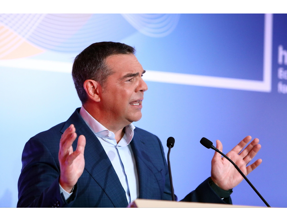 L’ex premier greco Tsipras prepara un nuovo partito, ‘pronto a settembre’