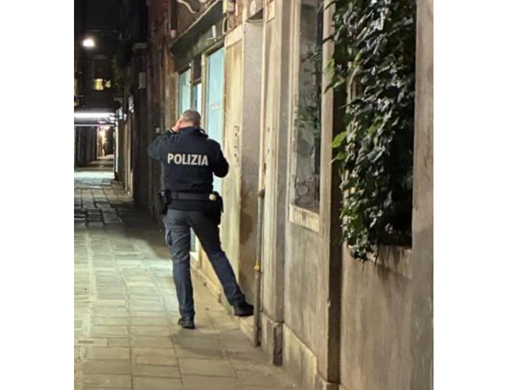 Lite a coltellate nel centro storico di Venezia, due feriti