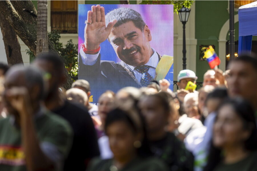 L'ex presidente de facto del Venezuela: 'Non c'è resurrezione senza passione'