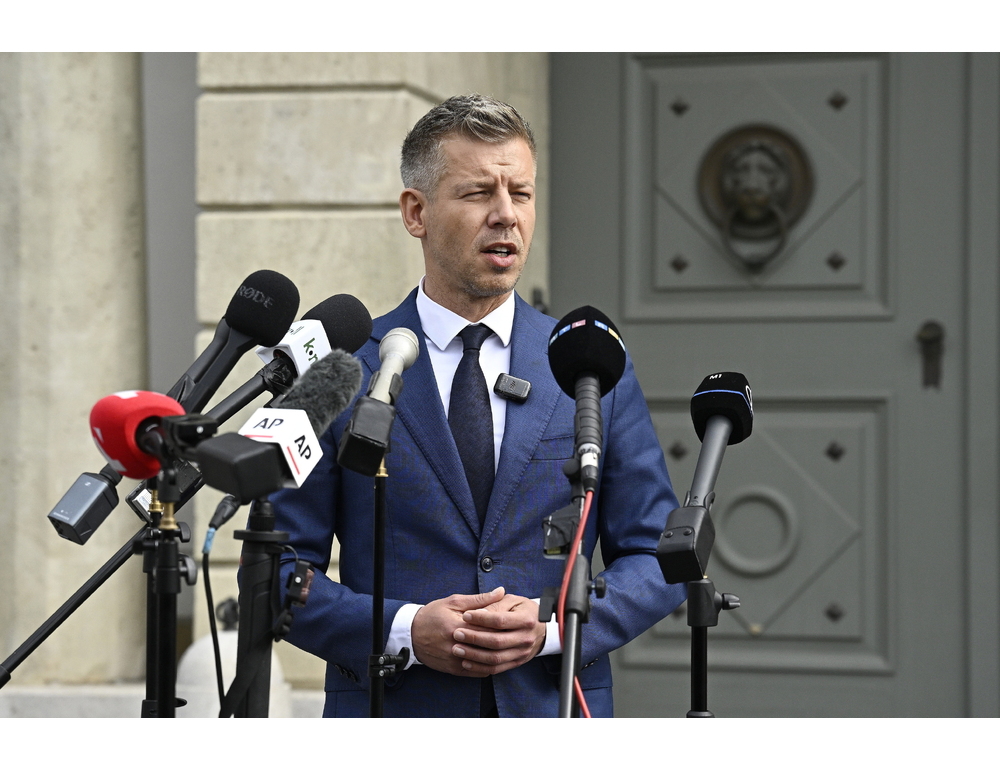 Magyar sposta l’ufficio del premier, ‘via dal castello di Orban’