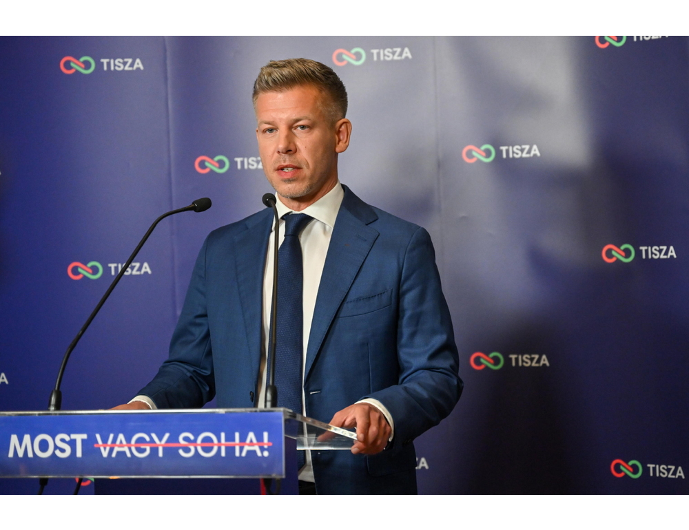 Magyar tra gli applausi della folla a Budapest, ‘abbiamo liberato l’Ungheria’