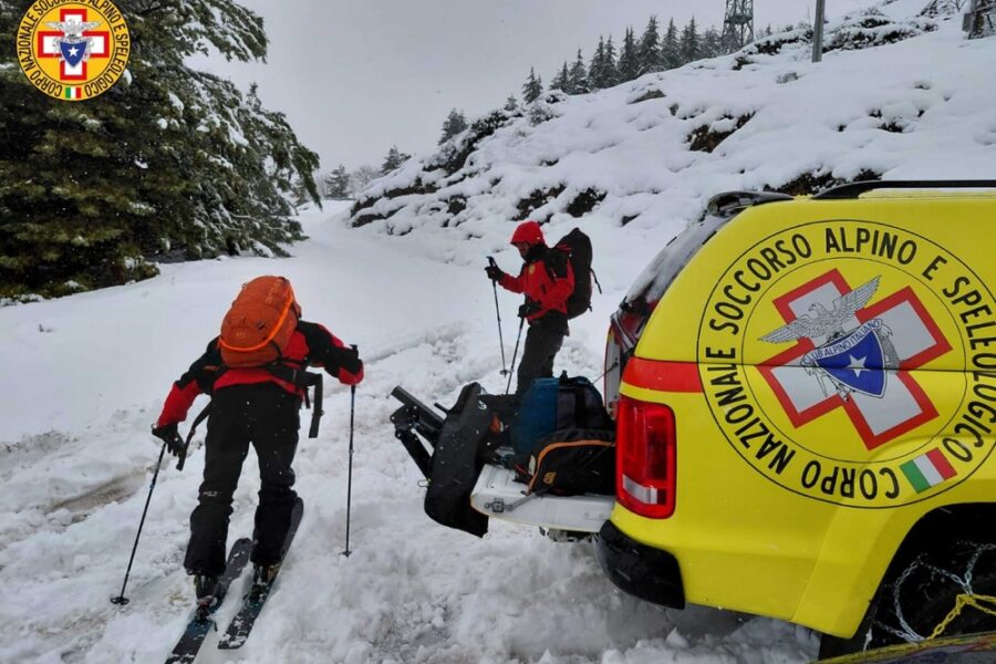 Intervengono gli uomini del Soccorso Alpino