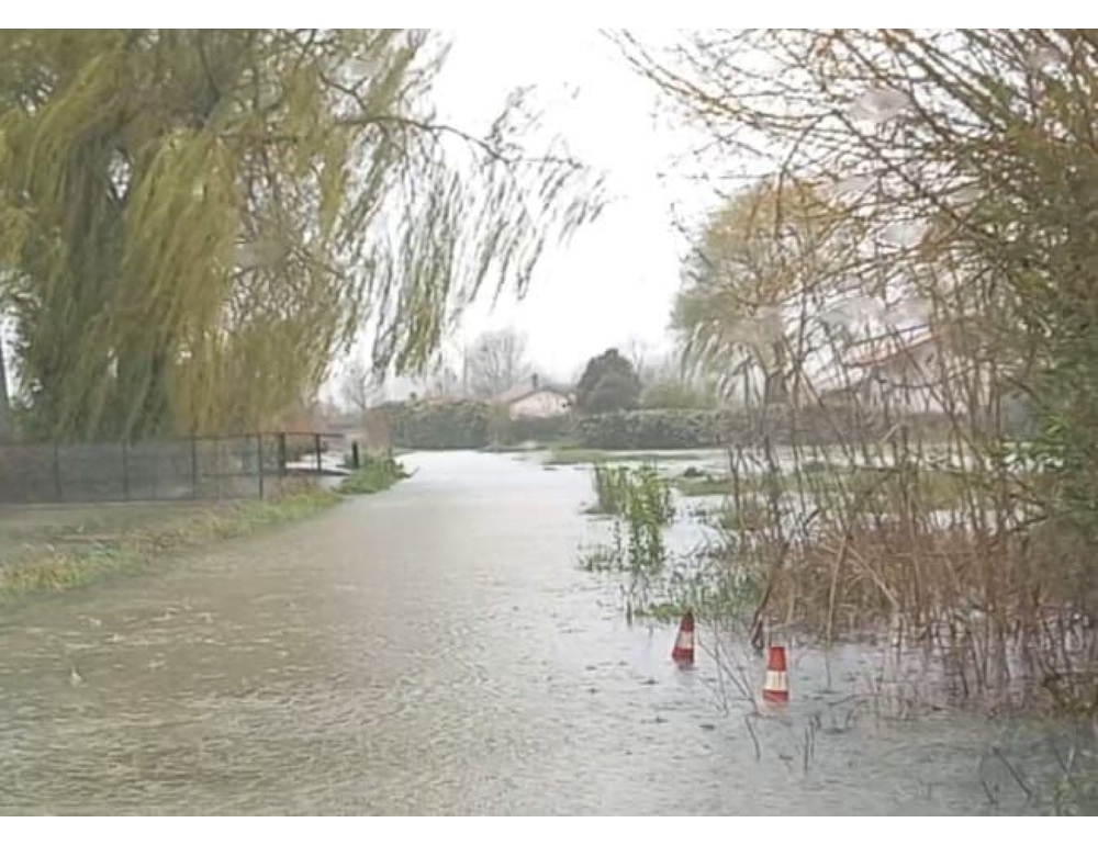 Maltempo in Molise, esonda il Carpino, allagata zona industriale Pettoranello