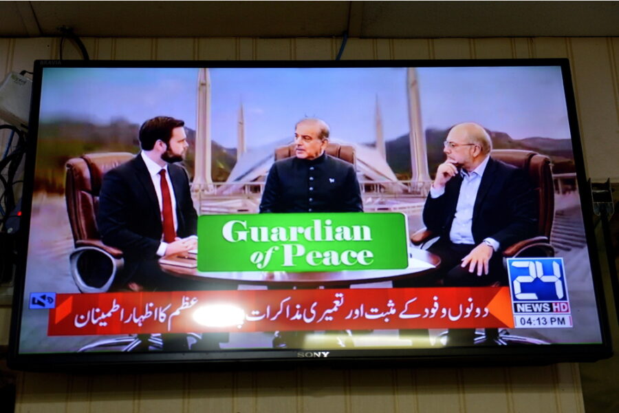 'Negoziati diretti trilaterali con la mediazione del Pakistan'