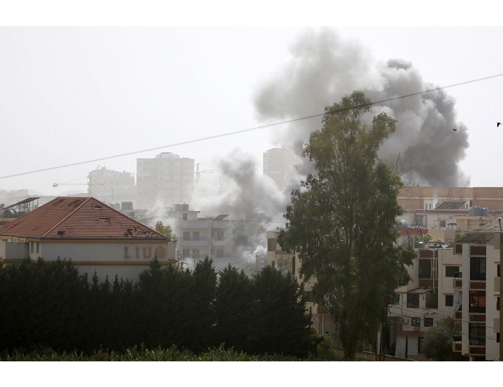 Media, almeno 9 morti in nuovi raid israeliani in Libano