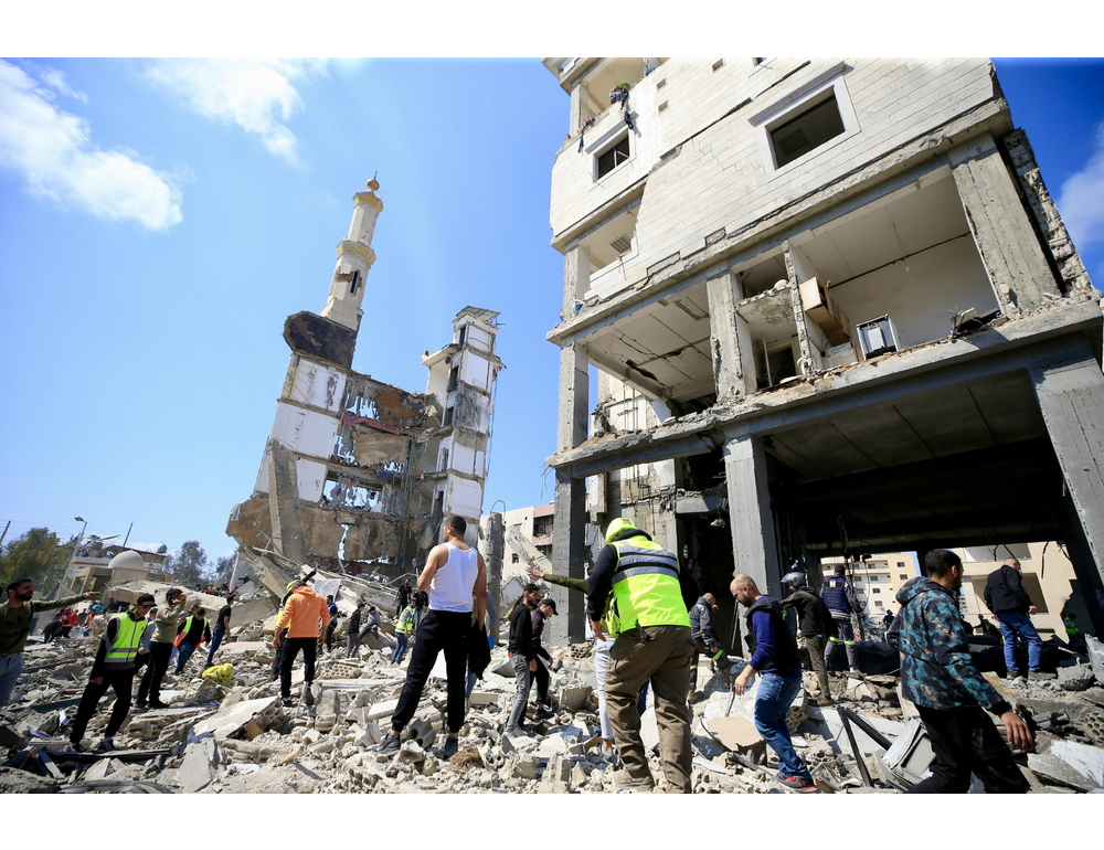 Media, oltre 20 raid aerei israeliani nel Libano meridionale durante la notte