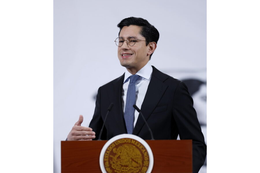 La presidente Sheinbaum: 'Lascia per motivi di salute'. Al suo posto indicato Velasco