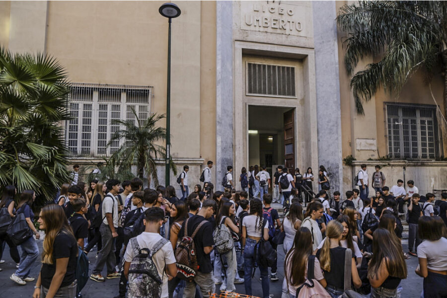 Oltre l'80% degli studenti si dichiara stressato dai carichi scolastici