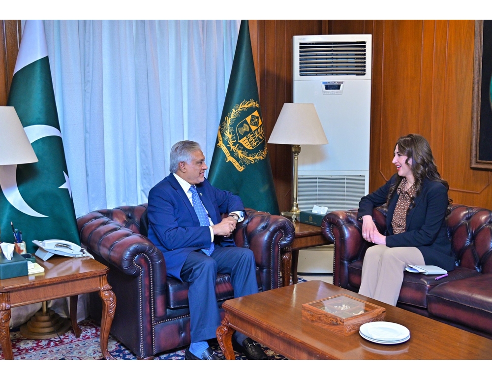 Ministro esteri Pakistan incontra l’incaricata d’affari Usa Baker