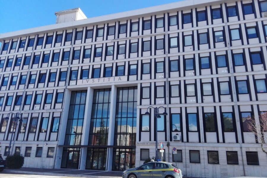 Domani sarà aperto il telefono di Alice Di Vita