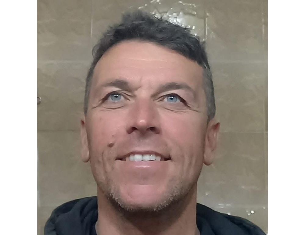 Muore davanti al figlio, fermati due giovani