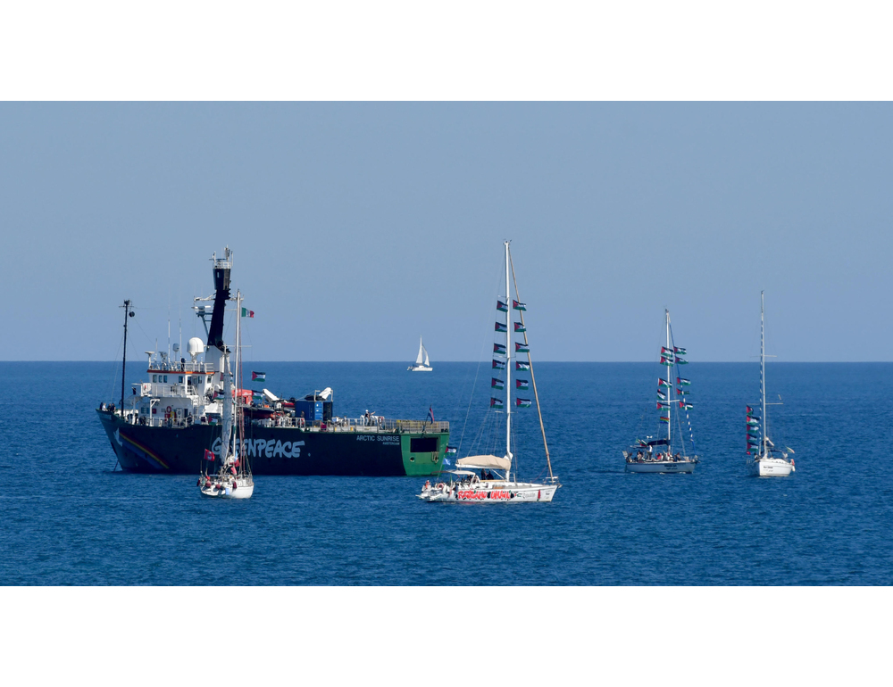 Nave Arctic Sunrise di Greenpeace salpa con la Global Sumud Flotilla