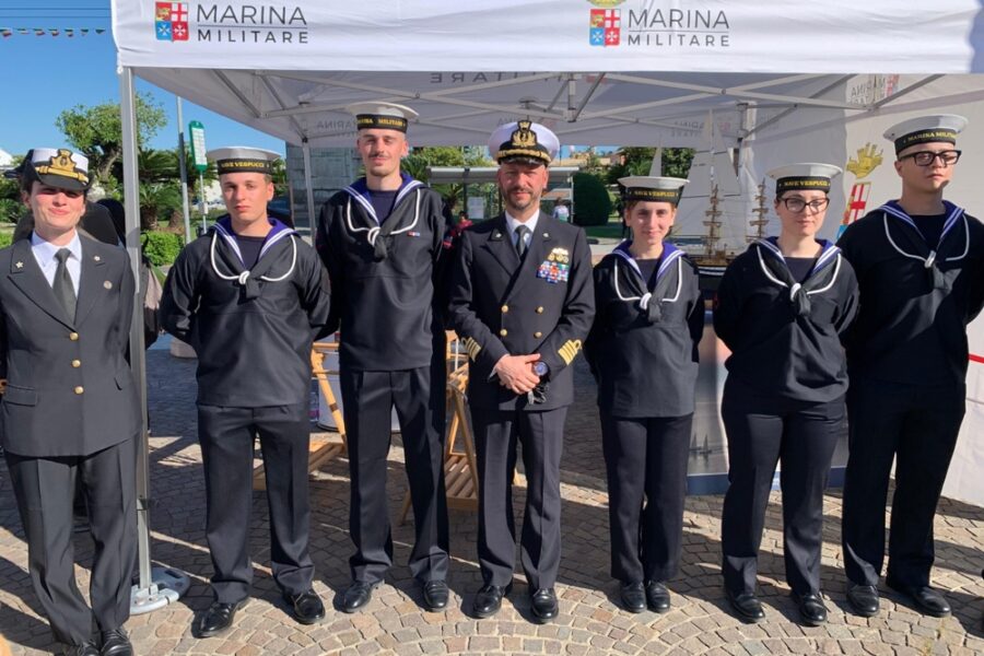 La nave scuola della Marina Militare lascerà La Spezia tra dieci giorni