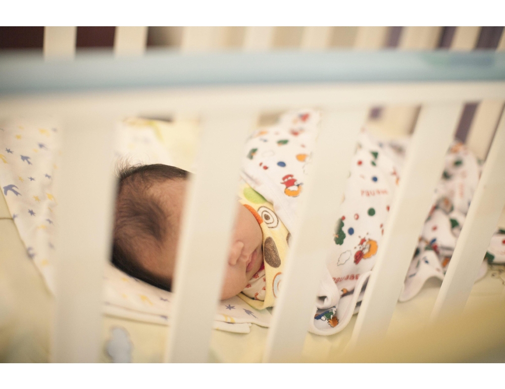 Neonato lasciato nella ‘Culla per la vita’ a Bergamo, sta bene