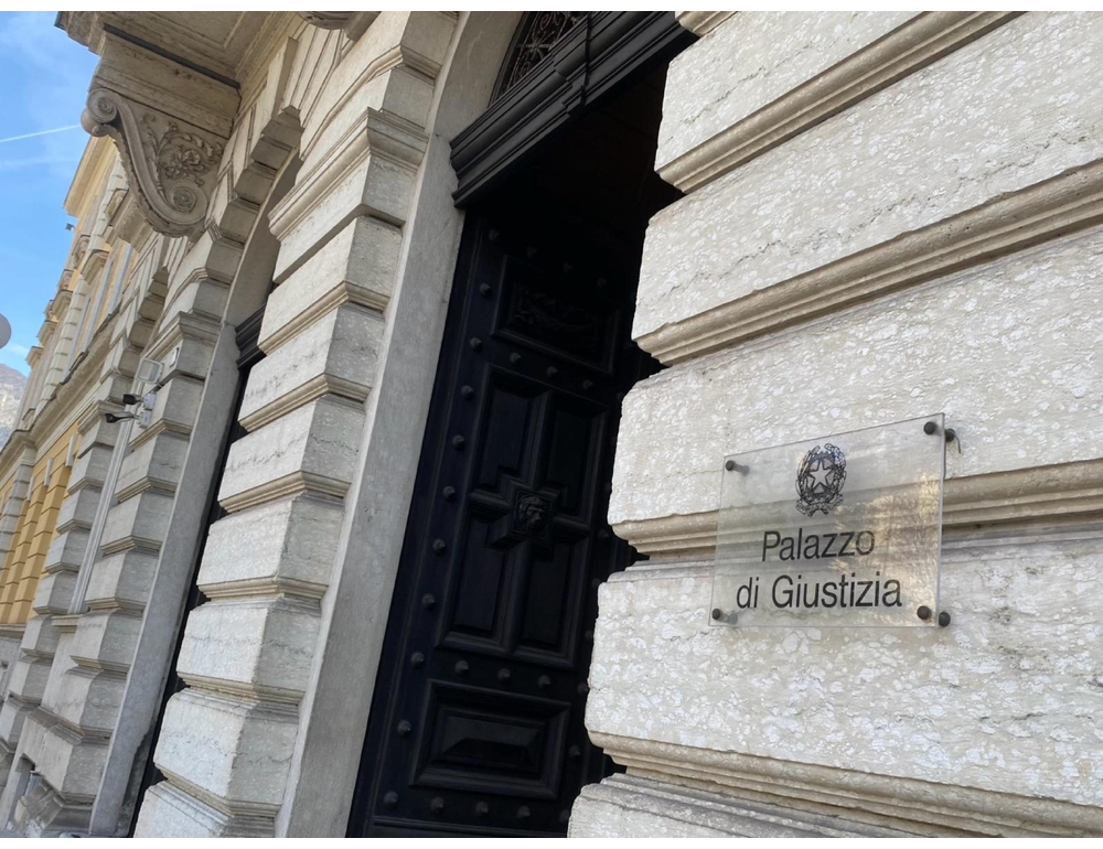 Non vuole comunisti e gay in cucina, chef condannato per discriminazione