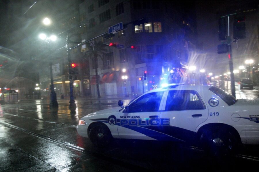 Morto anche l'aggressore. Polizia parla di 'violenza domestica'