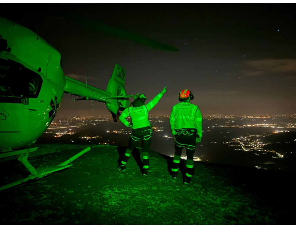 Parapendista di 85 anni finisce in luogo impervio, salvato dai soccorsi