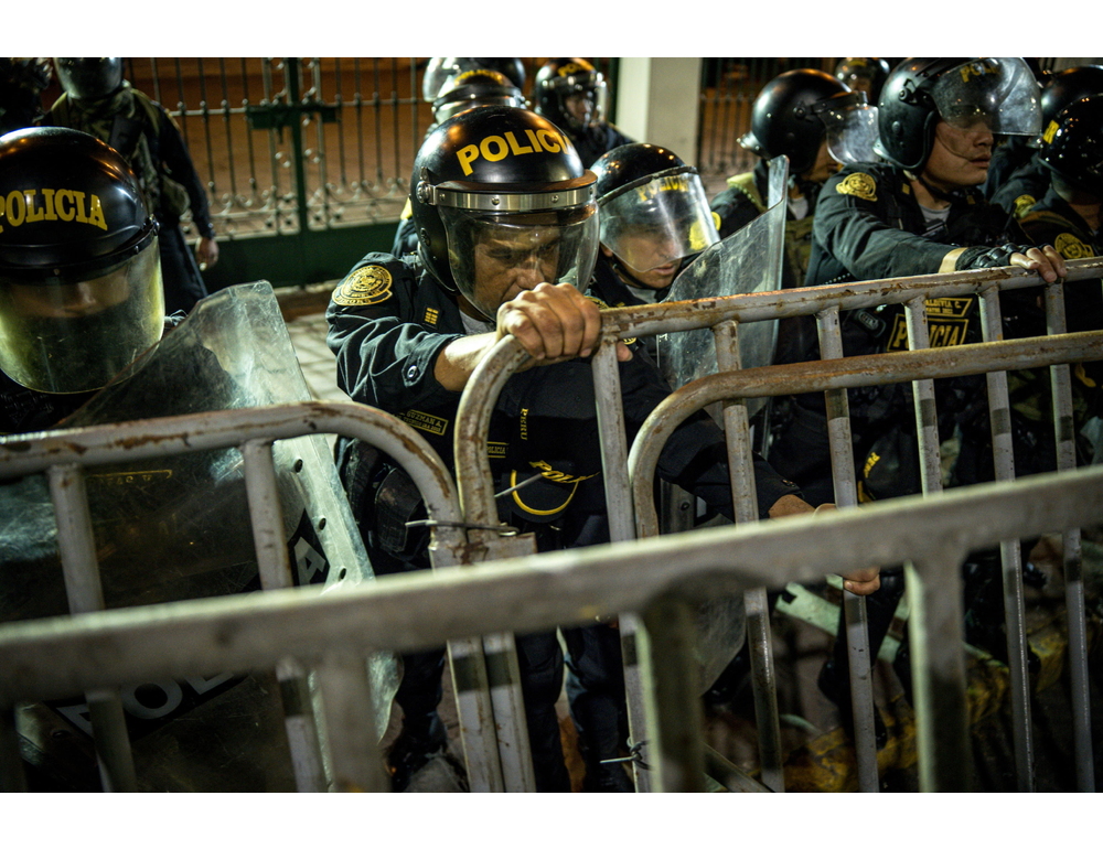 Perù, almeno un morto e 47 feriti allo stadio di Lima