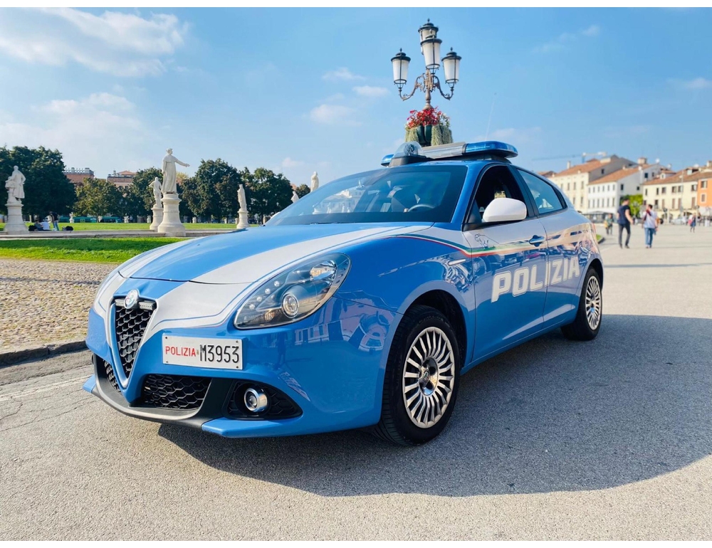 Picchia moglie e quattro figli, la Polizia arresta un uomo a Padova