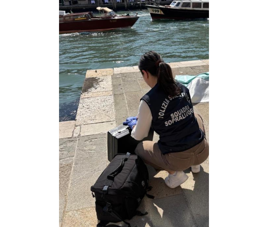 Precipita nel Canal Grande a Venezia e muore, ipotesi malore