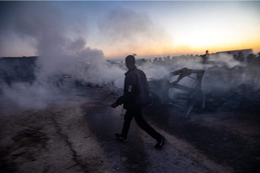 Attacco vicino a un posto di polizia nel campo profughi di Al-Bureij