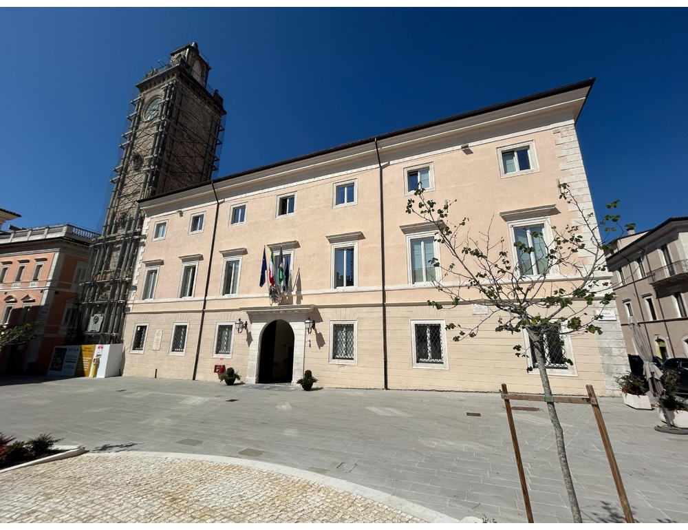 Ricostruzione post-sisma, all’Aquila privato al 96% e pubblico al 60%