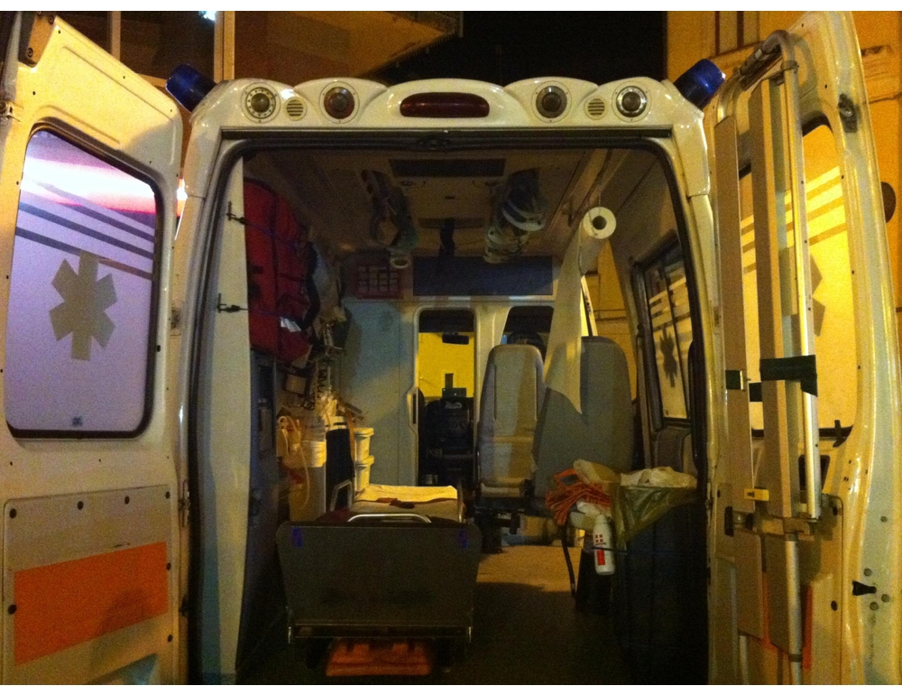 Rimane incastrato in una vasca idromassaggio, 12enne gravissimo