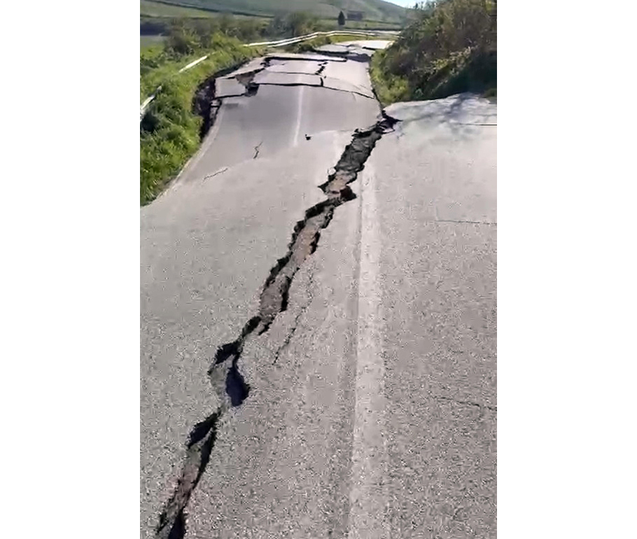 Riunione con Meloni sulla frana in Molise, verifiche tecniche in corso