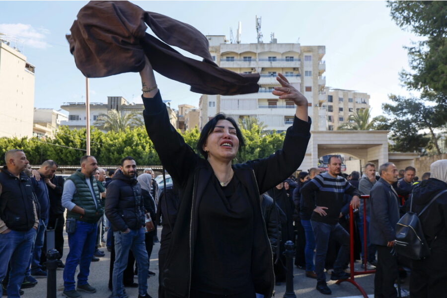 Nel pomeriggio 8 uccisi nella regione di Sidone. In mattinata altri 10 a Nabatieh