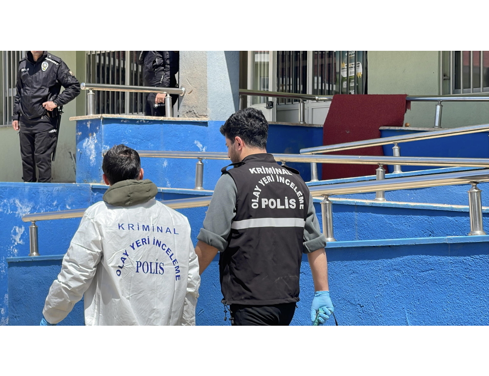 Sale a 9 il bilancio dei morti nella sparatoria in una scuola in Turchia