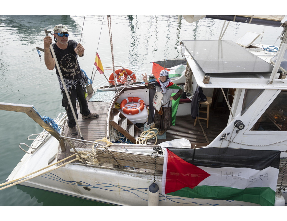 Salpa da Barcellona una nuova Flotilla per Gaza, mille attivisti a bordo