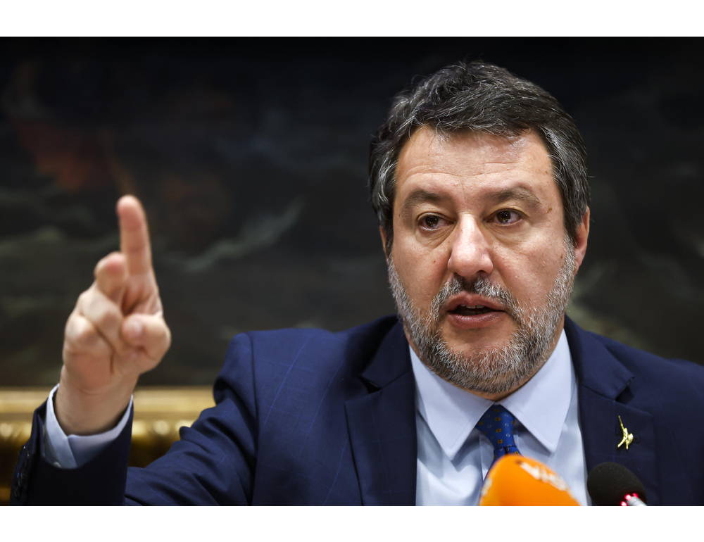 Salvini, permesso soggiorno a punti, se fai errori torni a casa