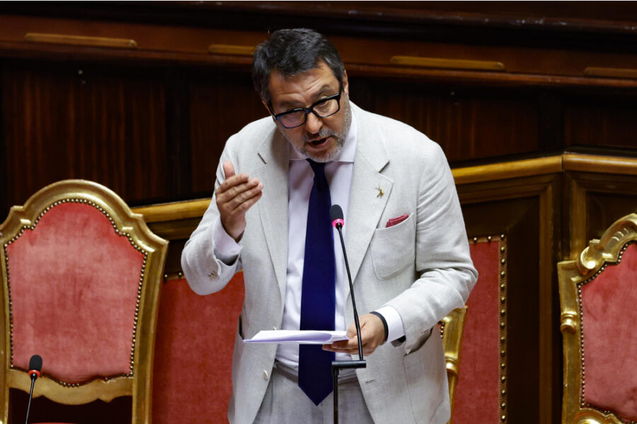 "Rispetto l'inno nazionale