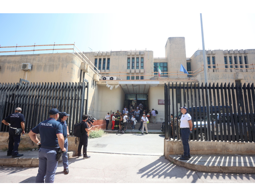 ‘Santone’ fermato per maltrattamenti a minori nel Palermitano