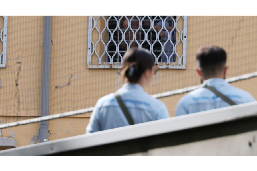 'Dopo una telefonata si era rifiutato di rientrare nelle propria camera'