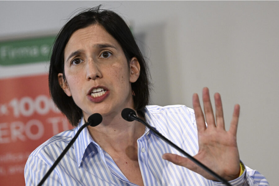 Segretaria Dem in Aula: 'Condanna per parole del presidente Trump'