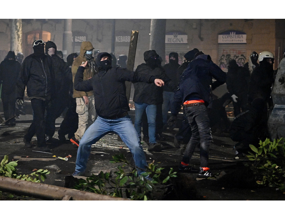 Scontri Torino, Simionato evade a Pasqua 7 minuti e lo arrestano