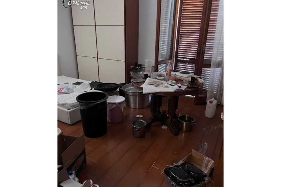 I carabinieri hanno arrestato tre persone