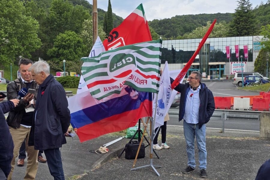 Tradizionale incontro al valico Rabuiese-Skofije in vista del Primo Maggio