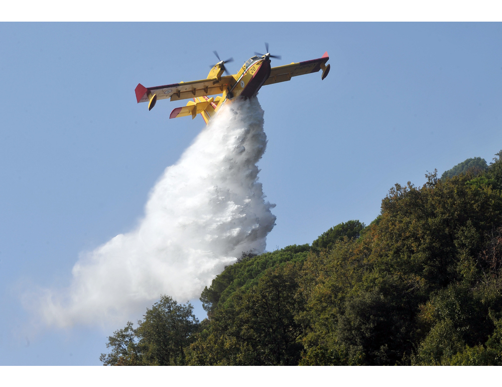 Stop dal Consiglio di Stato ad appalto nazionale per Canadair