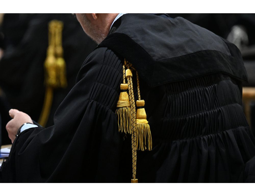 Stupro e torture su detenuto da compagni cella, tre condanne fino a 14 anni