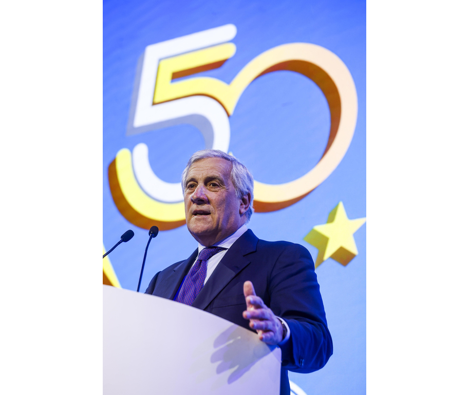 Tajani, contrario a ipotesi uscita unilaterale da patto stabilità per crisi energia