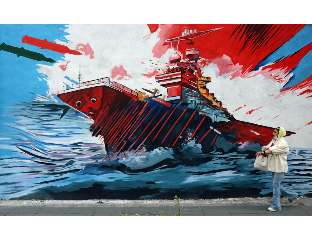 Teheran, l’esercito deve avere per legge l’autorità dello Stretto di Hormuz