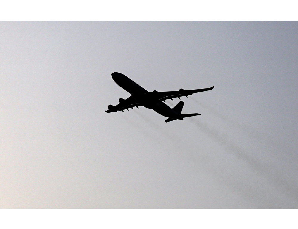 Teheran riapre i due principali aeroporti civili