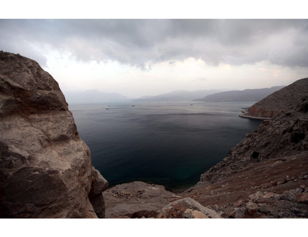 Telefonata Meloni-Starmer, focus sulla sicurezza nello Stretto di Hormuz