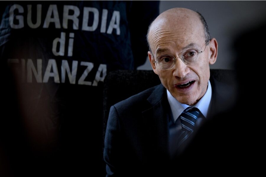 Il procuratore di Torre Annunziata illustra i numeri dell'inchiesta