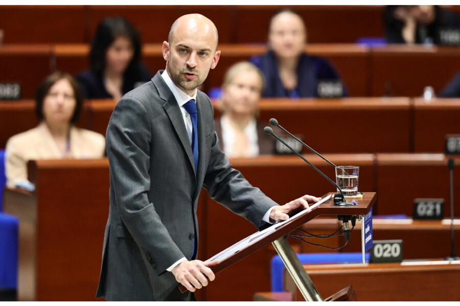 'No a una gerarchia delle atrocità contro l'umanità'