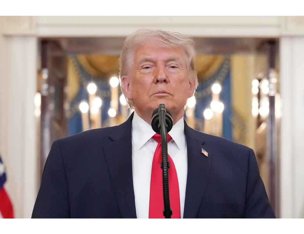 Trump: ‘Colpiremo duramente l’Iran, lo riporteremo all’età della pietra’