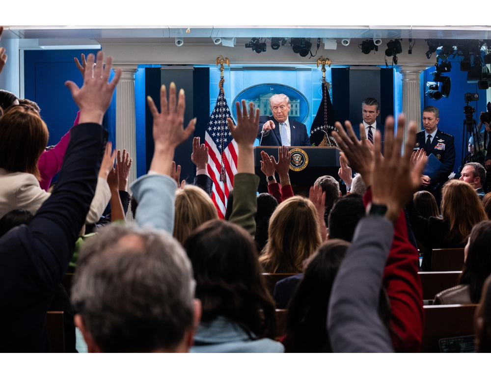 Trump: ‘Forze armate Usa vicino all’Iran fino al raggiungimento di un vero accordo’