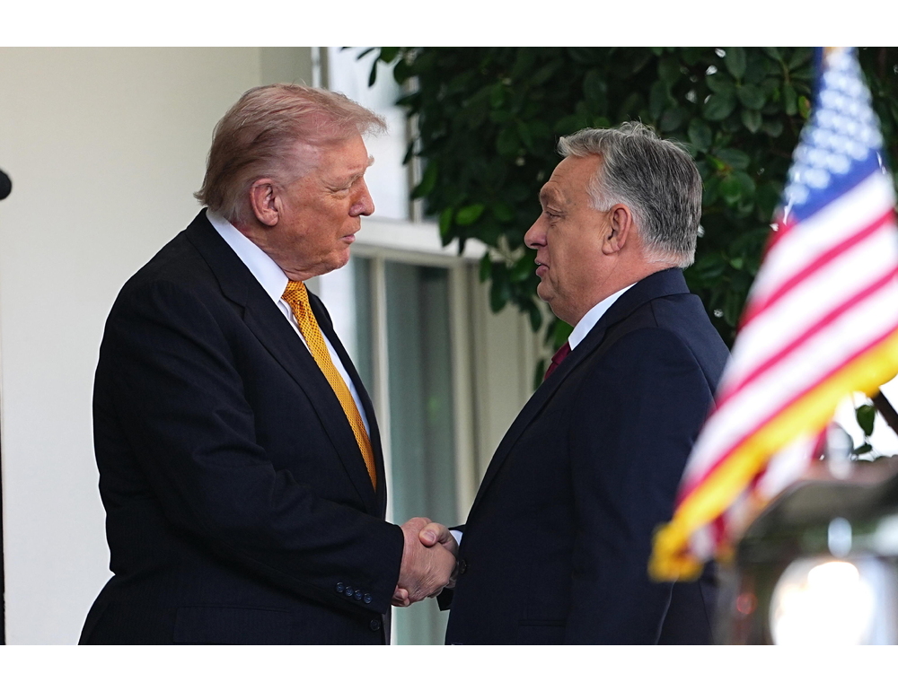 Trump al telefono al comizio di Orban, ‘ha fatto un grande lavoro’